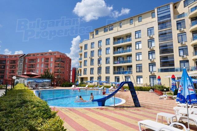#altIMG Базен  in Hotel# Aparthotel Rainbow I  #altIMG in# Burgas, Bulgaria - #altIMG Image# 2
