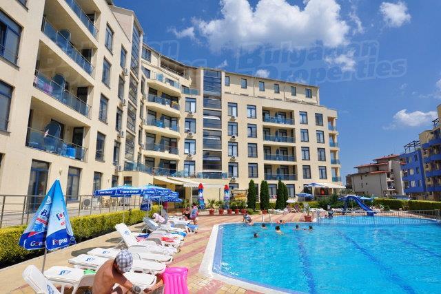#altIMG Базен  in Hotel# Aparthotel Rainbow I  #altIMG in# Burgas, Bulgaria - #altIMG Image# 4