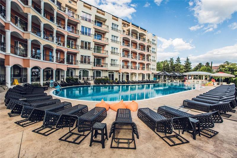 #altIMG Базен  in Hotel# Avenue DELUXE Aparthotel #altIMG in# Burgas, Bulgaria - #altIMG Image# 2
