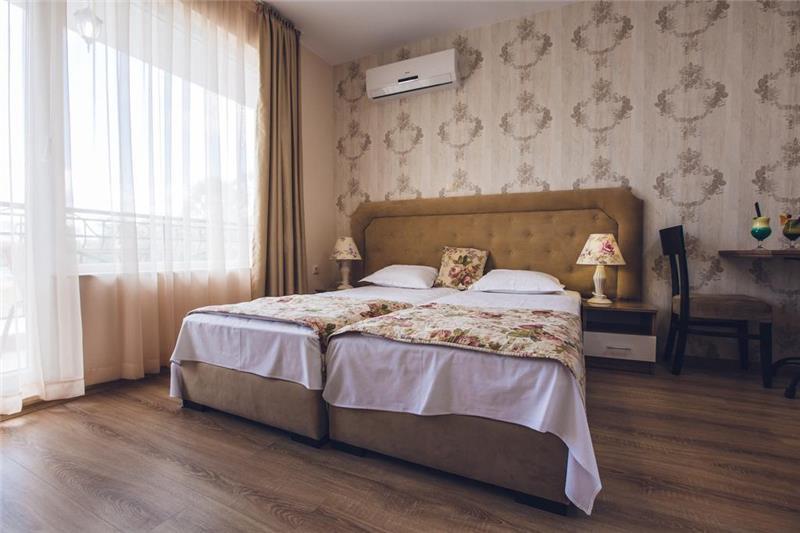 #altIMG Соба  in Hotel# Avenue DELUXE Aparthotel #altIMG in# Burgas, Bulgaria - #altIMG Image# 4