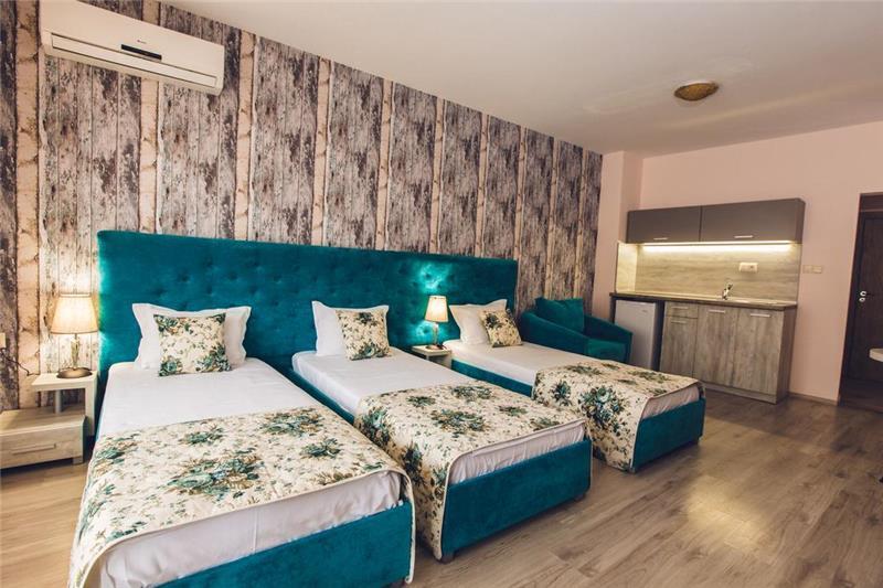 #altIMG Соба  in Hotel# Avenue DELUXE Aparthotel #altIMG in# Burgas, Bulgaria - #altIMG Image# 5