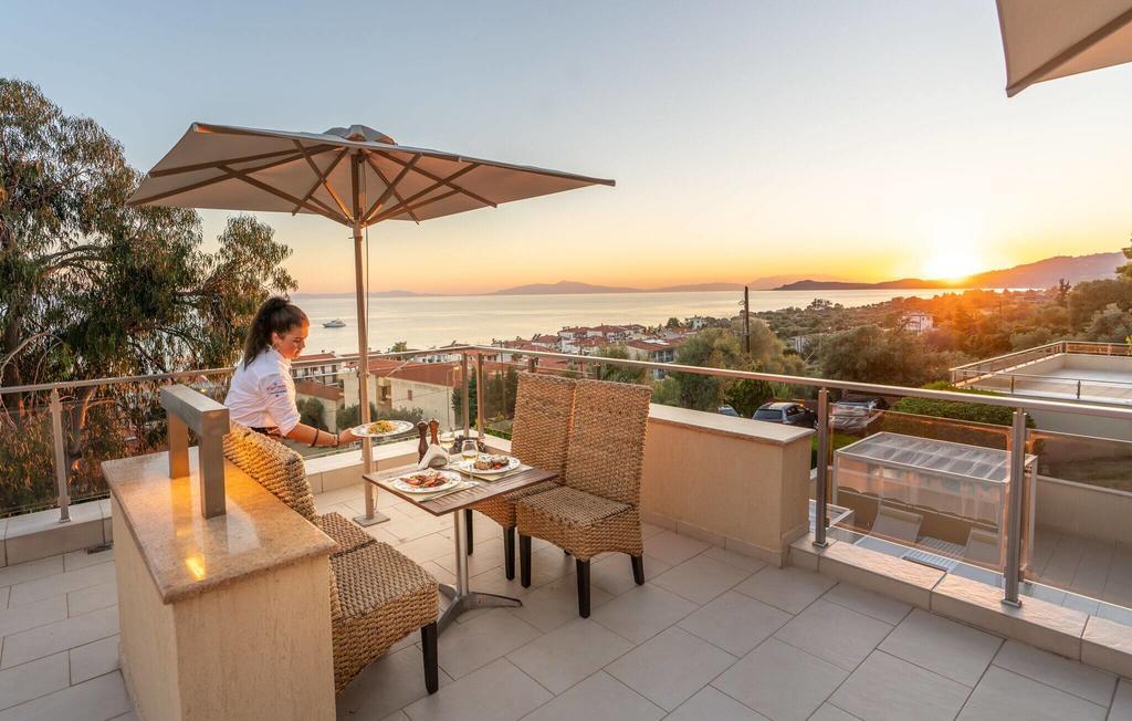 #altIMG Ресторан in Hotel# Bomo Rahoni Cronwell Park Hotel Adults Only #altIMG in# Kassandra, Greece - #altIMG Image# 3