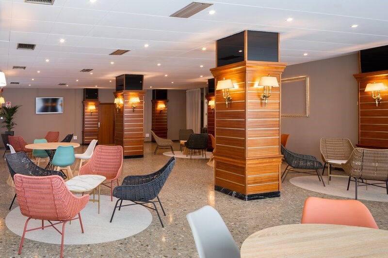 #altIMG Лоби in Hotel# H TOP OLYMPIC #altIMG in# Costa Brava, Spain - #altIMG Image# 2