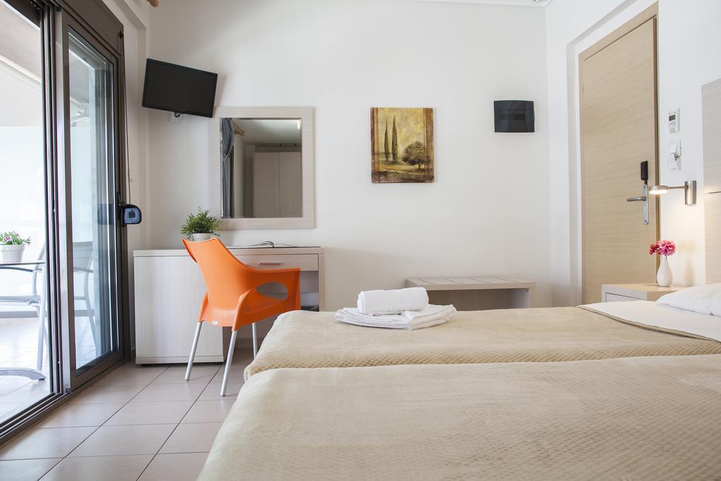 #altIMG Соба in Hotel# Mavridis Hotel #altIMG in# Kassandra, Greece - #altIMG Image# 1